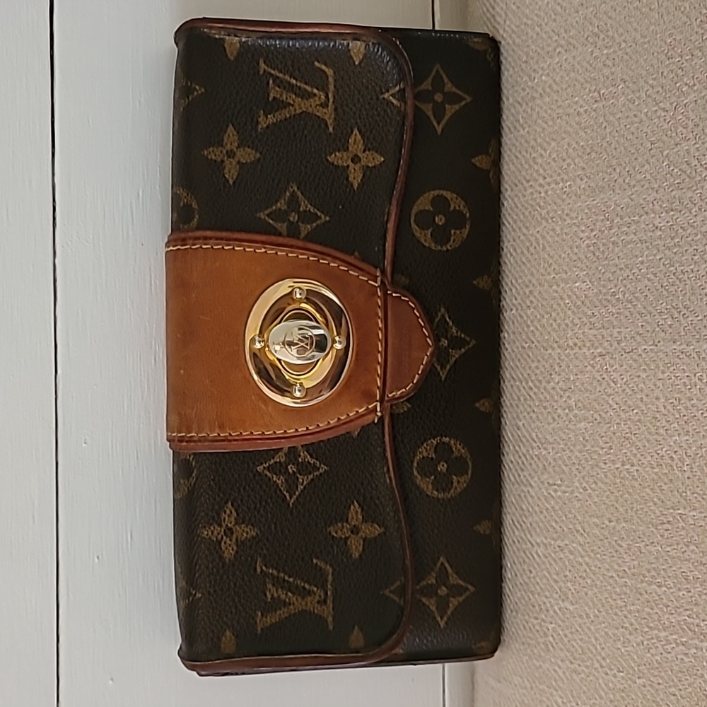 Authentic Louis Vuitton Boetie Wallet